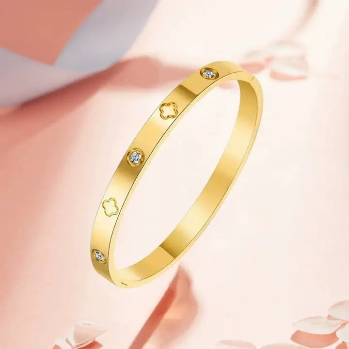 Gold Clover Rhinestone Bangle